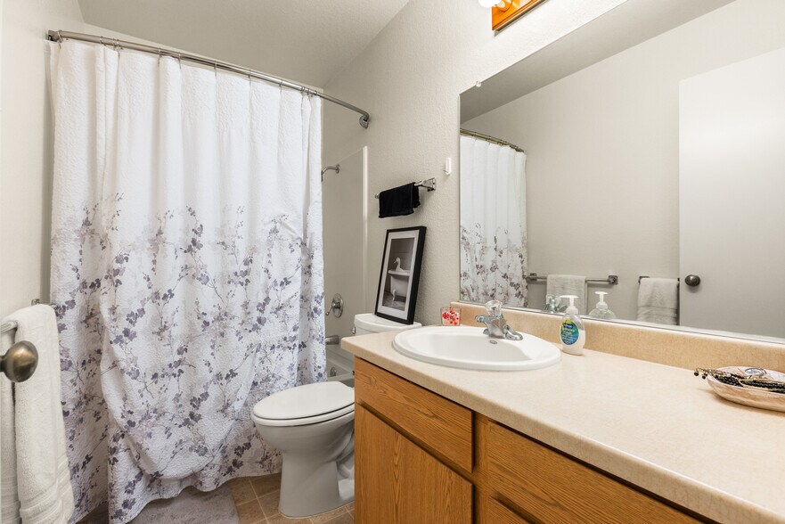 More Photos Of 2701 Sierra Sunrise Ter, Chico Apartments For Sale