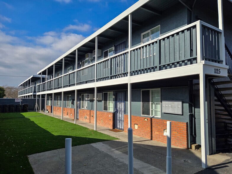 More Photos Of 1124 Union Ave, Fairfield Apartments For Sale