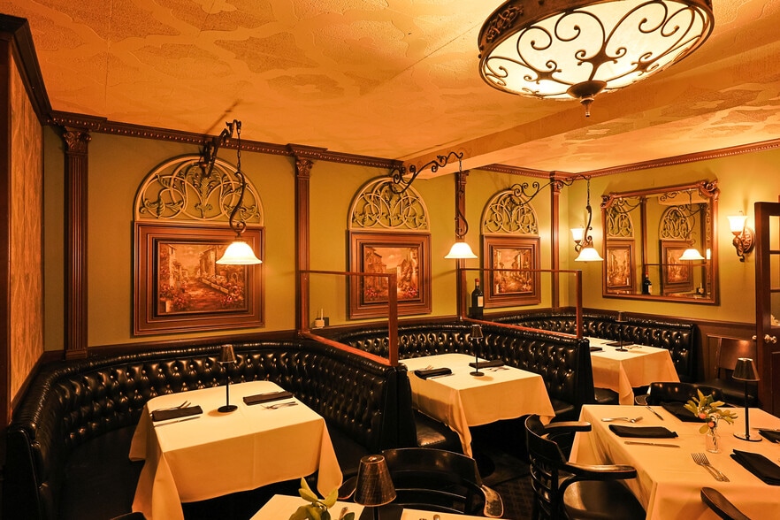 More Photos Of 4557 Sherman Oaks Ave, Sherman Oaks Restaurant For Lease