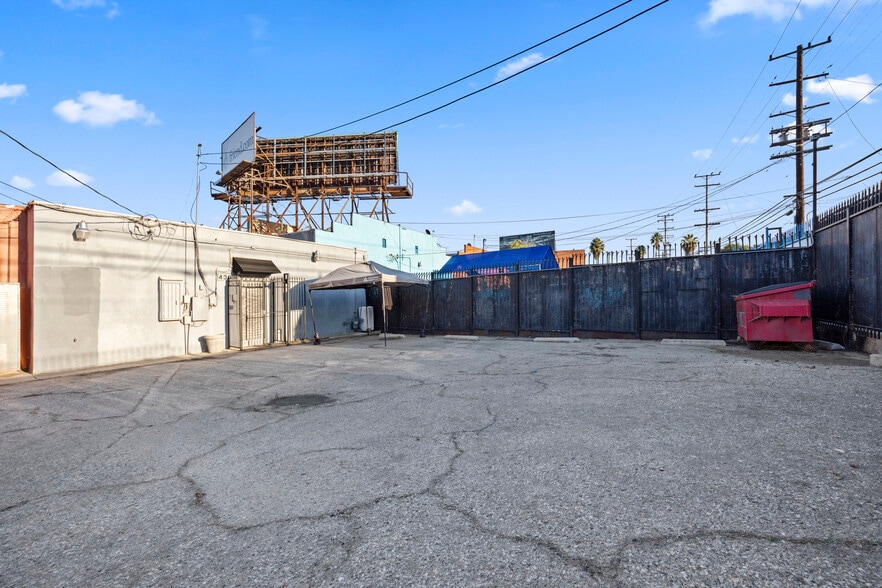 More Photos Of 4309 Crenshaw Blvd, Los Angeles Mixed Retail For Lease