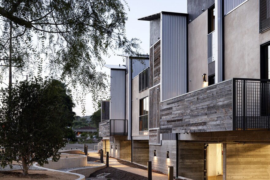 More Photos Of 20412-20432 Laguna Canyon Rd, Laguna Beach Office For Lease