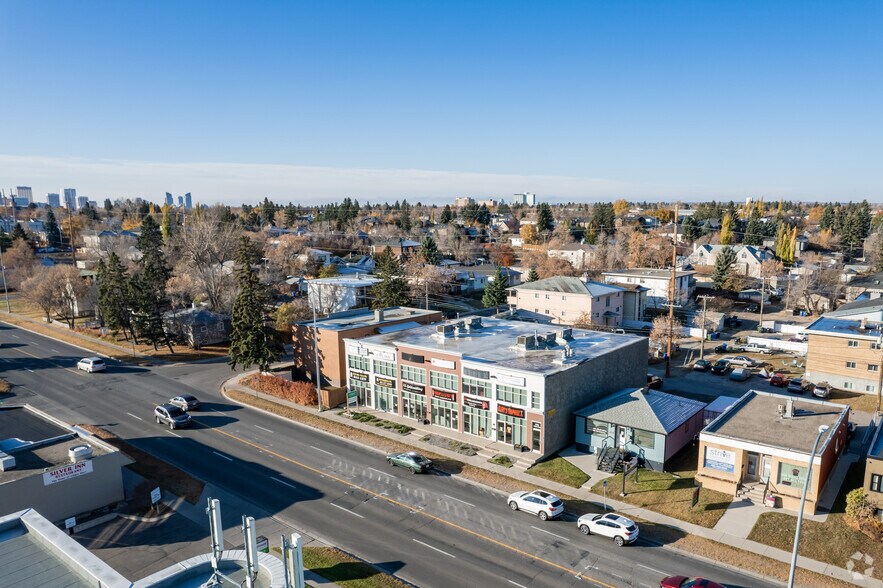 More Photos Of 2705 Centre St NW, Calgary Coworking Space