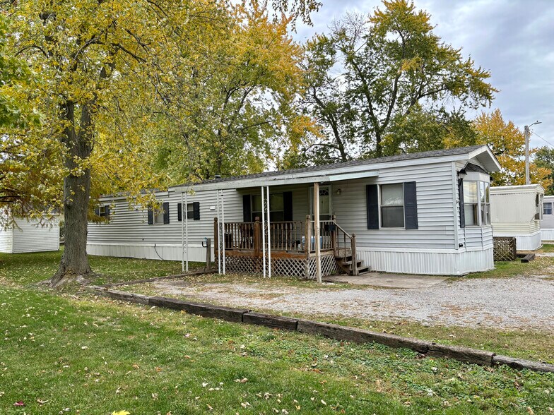 More Photos Of 521 S Emmett St, Virden Manufactured Housing Mobile Home Park For Sale