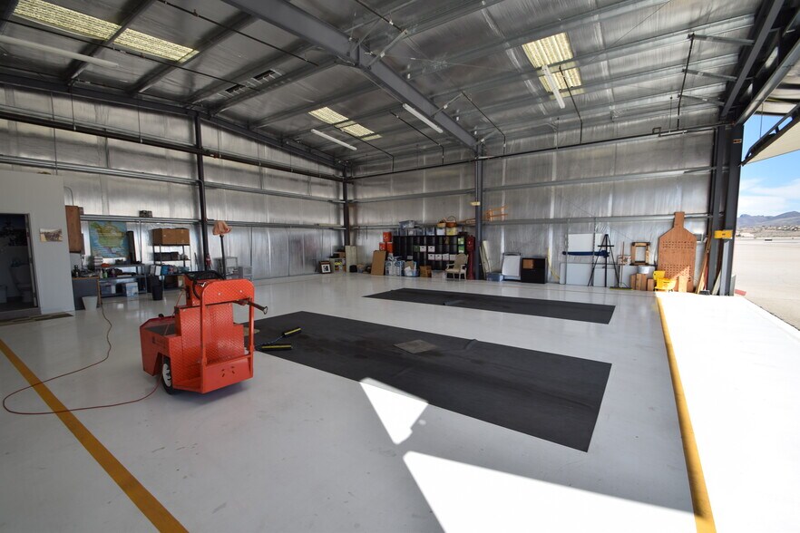 More Photos Of 3500 Executive Terminal Dr, Henderson Airplane Hangar For Sale