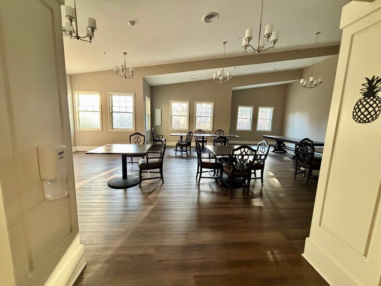 More Photos Of 3451 Clarkston Rd, Lake Orion Assisted Living For Sale