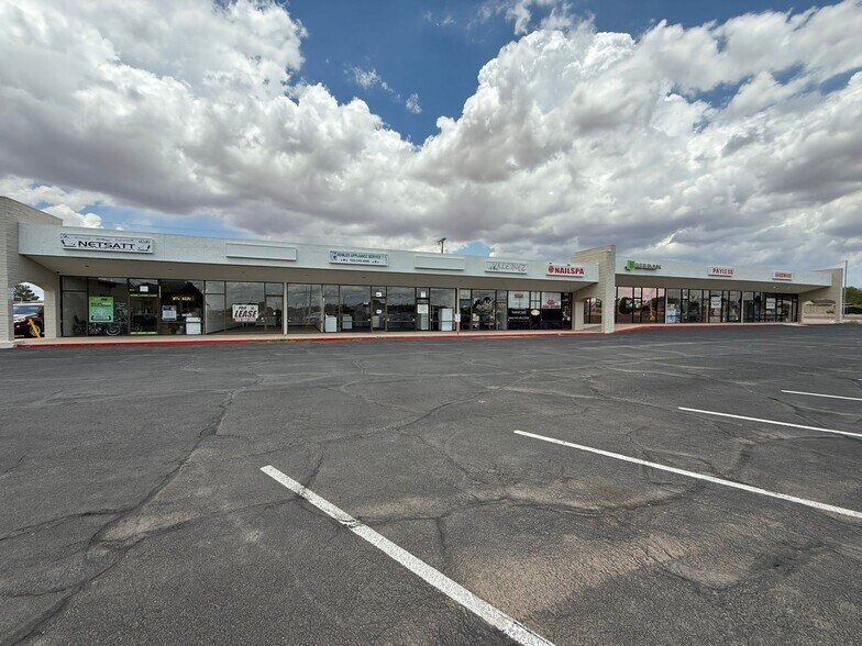More Photos Of 1340-1360 N San Antonio Ave, Douglas Storefront For Lease