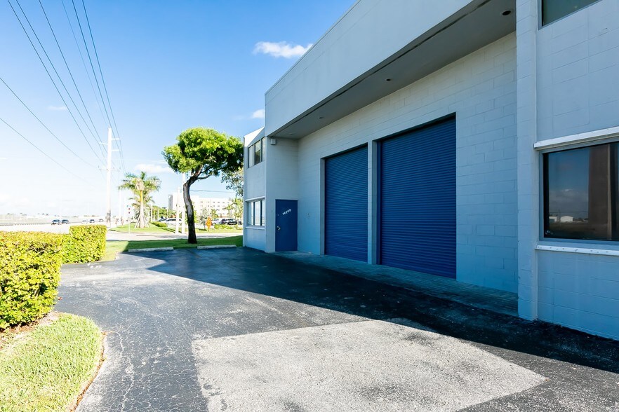 More Photos Of 14200-14238 SW 136th St, Miami Light Manufacturing For Sale