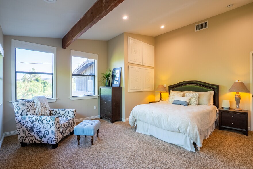 More Photos Of 10845 Meads, Orange Specialty For Sale