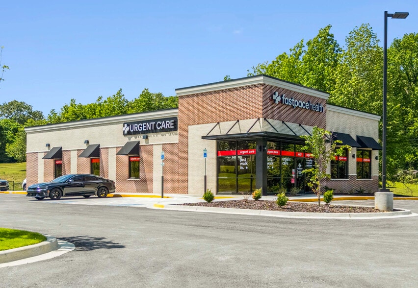Primary Photo Of 1407 E Highland Dr, Jonesboro Office For Sale