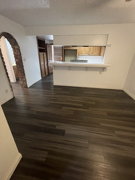 More Photos Of 246 E Hullett St, Long Beach Apartments For Sale