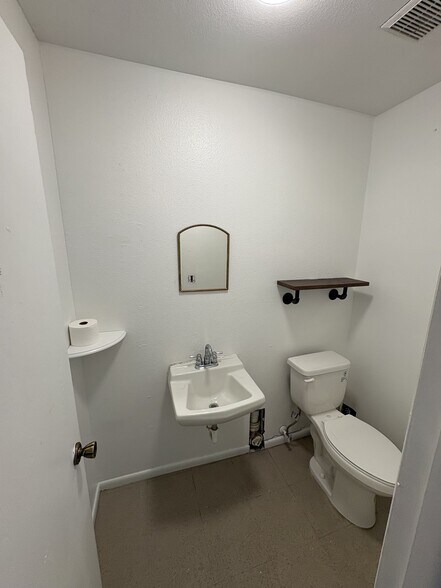 More Photos Of 5634-5636 Newland Way, Arvada Industrial For Sale