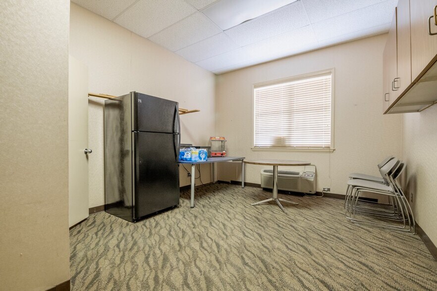 More Photos Of 2020 Mack Smith Rd, Rossville Bank For Sale