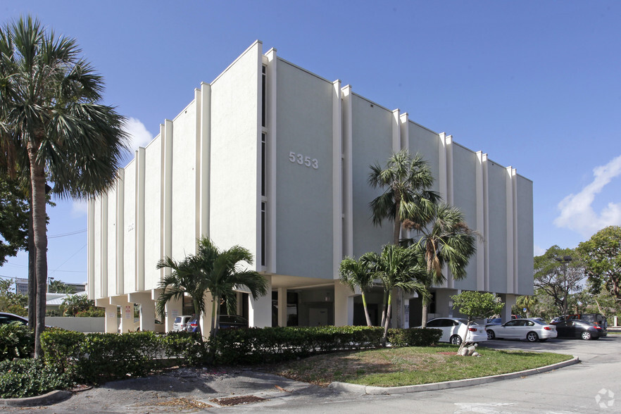 Primary Photo Of 5353 N Federal Hwy, Fort Lauderdale Medical For Lease