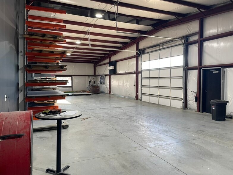 More Photos Of 1700 Commerce Dr, Tonganoxie Warehouse For Sale