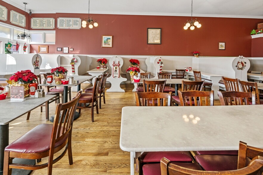 More Photos Of 688 E Bay Ave, Barnegat Restaurant For Sale