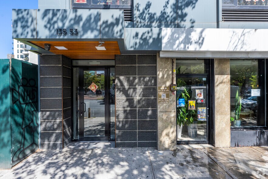 More Photos Of 13553 Northern Blvd, Flushing Apartments For Lease