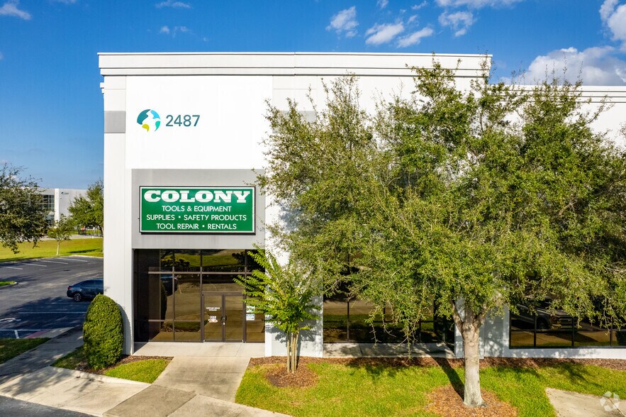 More Photos Of 2487 Tradeport Dr, Orlando Distribution For Lease