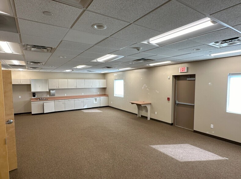 More Photos Of 600 Newman St, El Paso Medical For Sale