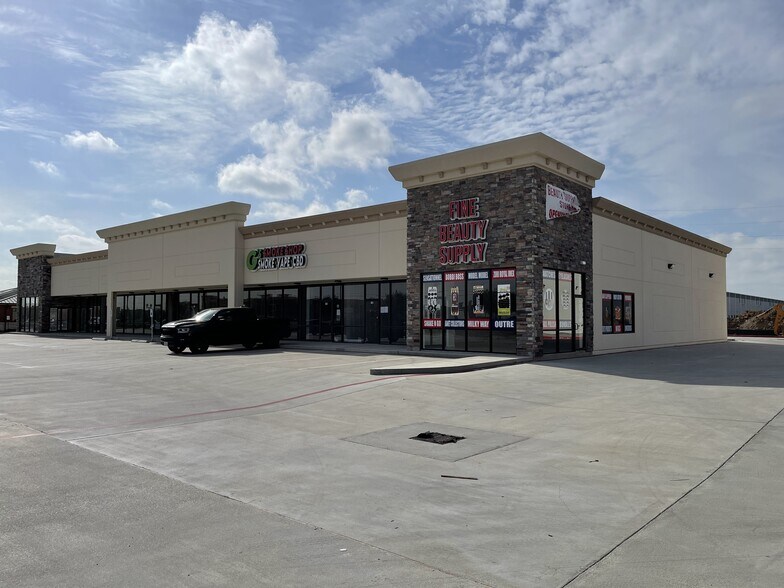 More Photos Of 23135 Morton Ranch, Katy Storefront For Lease