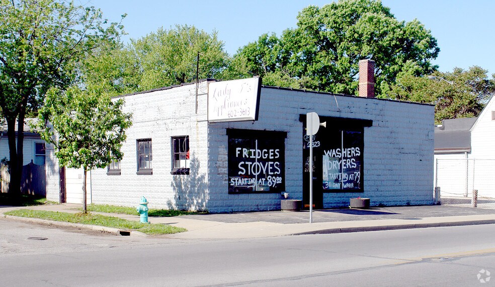 More Photos Of 3823 E 10th St, Indianapolis Freestanding For Sale