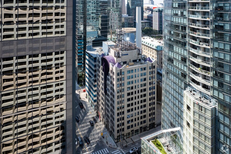 More Photos Of 170 University Ave, Toronto Office For Lease