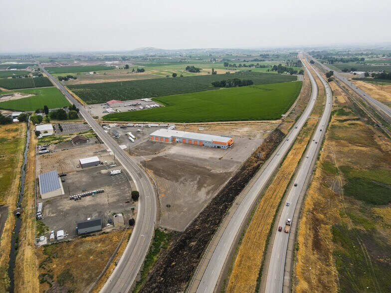 More Photos Of 501 Stover Rd, Grandview Industrial For Sale