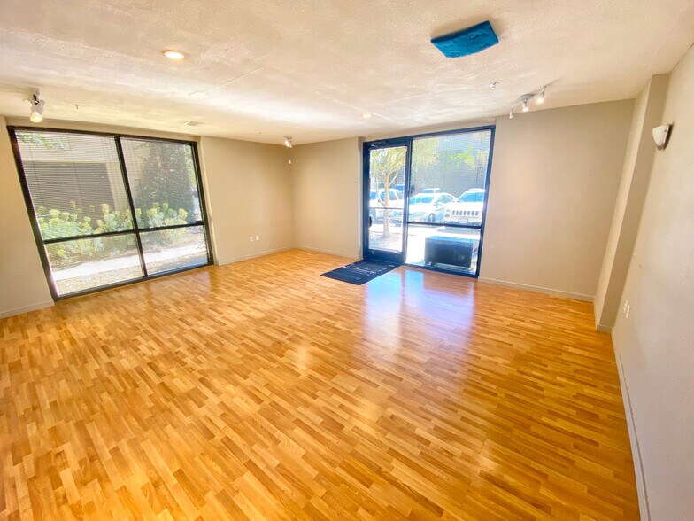 More Photos Of 4320 Redwood Hwy, San Rafael Warehouse For Sale