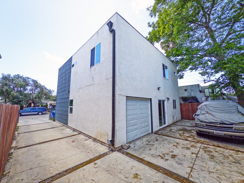 More Photos Of 645 W 97th St, Los Angeles Apartments For Sale