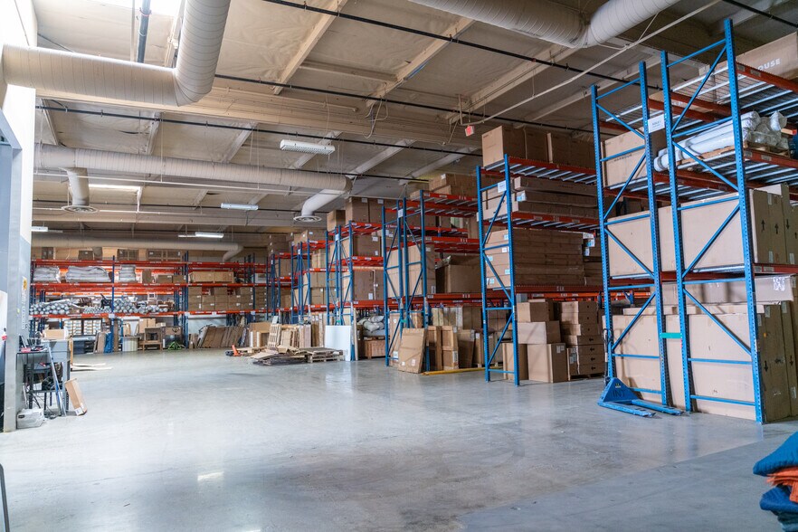 More Photos Of 18060 Euclid St, Fountain Valley Showroom For Sale