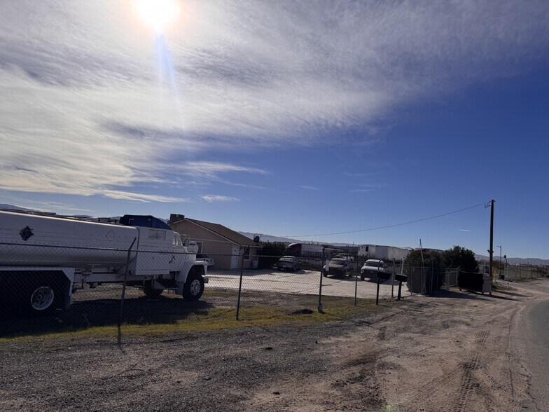 More Photos Of 17105 Darwin Ave, Hesperia Land For Lease