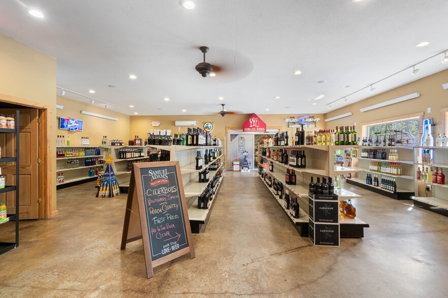 More Photos Of 54 Thomson Rd, Esko General Retail For Sale