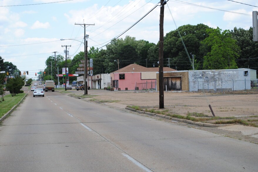 More Photos Of 2600 Medgar Evers Blvd, Jackson Auto Repair For Sale