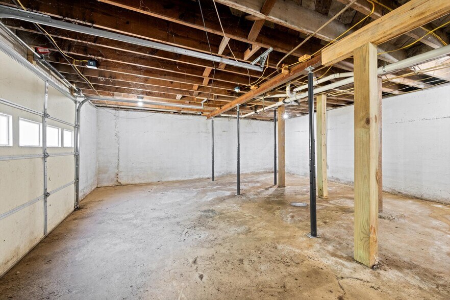 More Photos Of 419 Belmont Ave, Shelbyville Multifamily For Sale