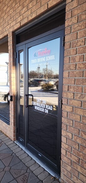 More Photos Of 1390 Walker Rd, Windsor Storefront For Lease