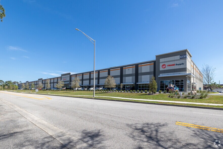 More Photos Of 8332 Cypress Plaza Dr, Jacksonville Warehouse For Lease