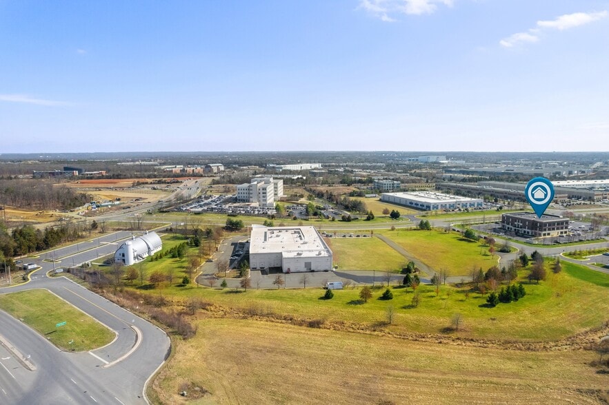 More Photos Of 11220 Assett Loop, Manassas Office For Lease