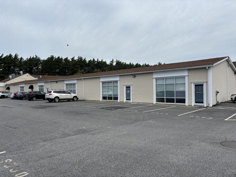 More Photos Of 204 S Meadow Rd, Plymouth Office For Sale
