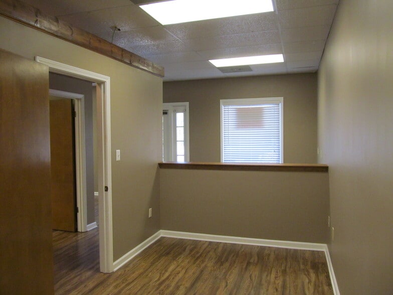 More Photos Of 4797-4803 Cuba-Millington Rd, Millington Medical For Lease