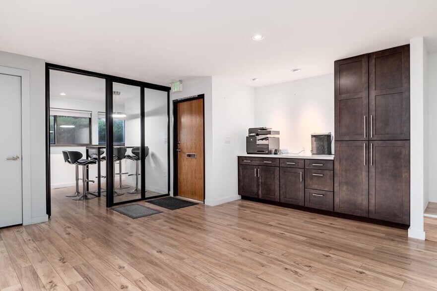 More Photos Of 6450 S Quebec St, Centennial Loft Creative Space For Lease