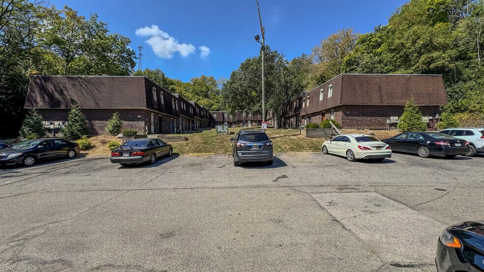 More Photos Of 5459-5473 Kirby Ave, Cincinnati Apartments For Sale