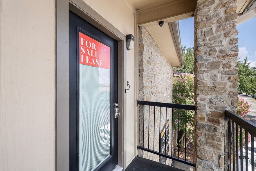 More Photos Of 13740 Research Blvd, Austin Office For Sale