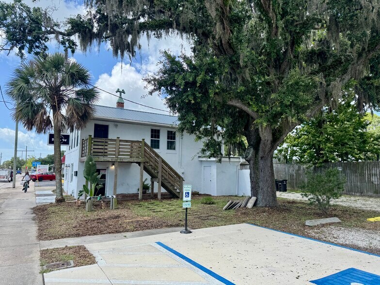 More Photos Of 308 S Ponce de Leon Blvd, Saint Augustine Freestanding For Sale