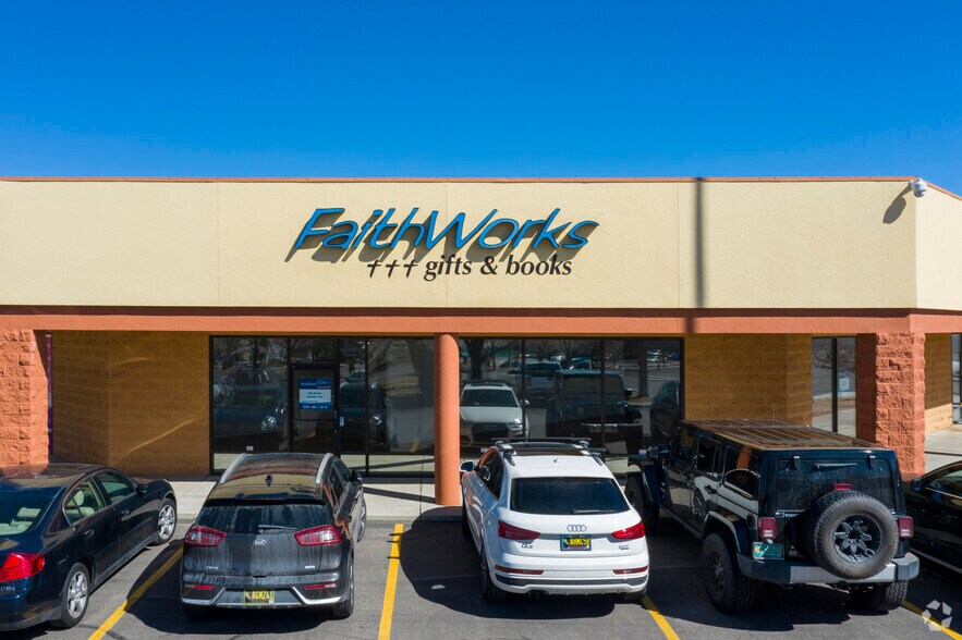 More Photos Of 3301 Menaul Blvd NE, Albuquerque Storefront For Sale