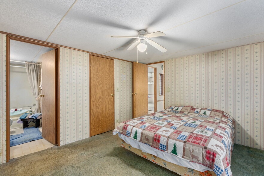 More Photos Of 993 S Hanover St, Pottstown Service For Sale