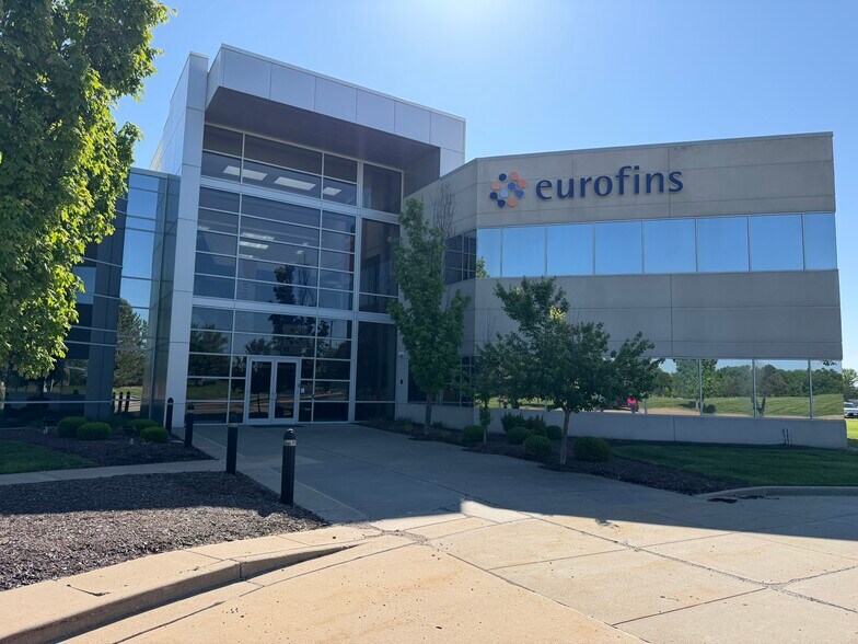 More Photos Of 15 Missouri Research Park Dr, Saint Charles Office For Sale