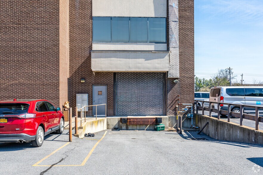 More Photos Of 15 Matthews St, Goshen Office For Sale