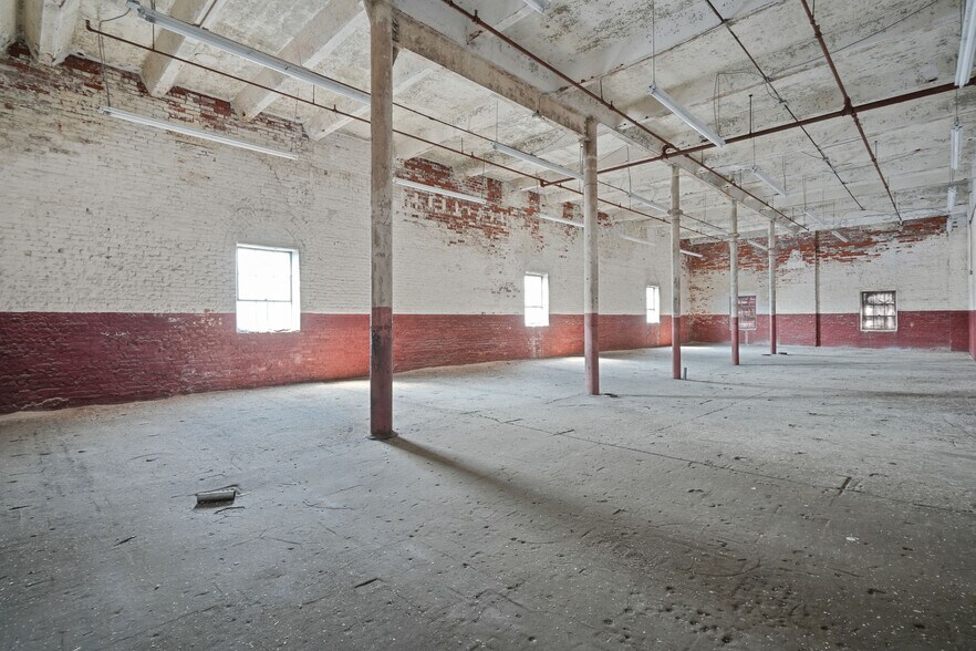 More Photos Of 431 Harris Ave, Providence Warehouse For Sale