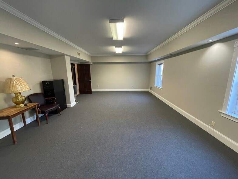 More Photos Of 1495 Remount Rd, North Charleston Office Residential For Sale