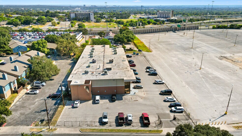 More Photos Of 7700 Torino St, San Antonio Office For Sale