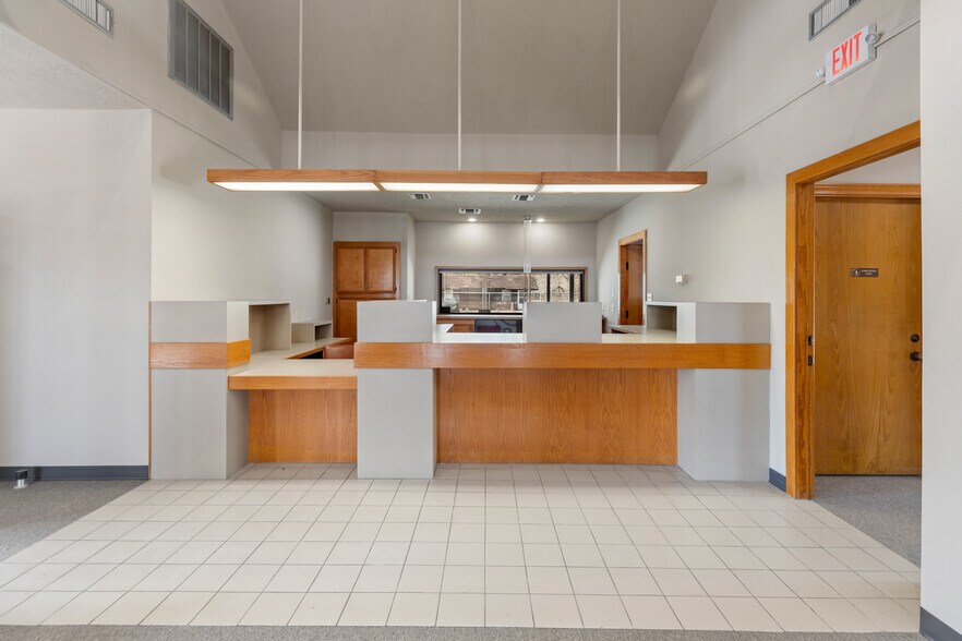 More Photos Of 14060 Grangerland Rd, Conroe Bank For Sale